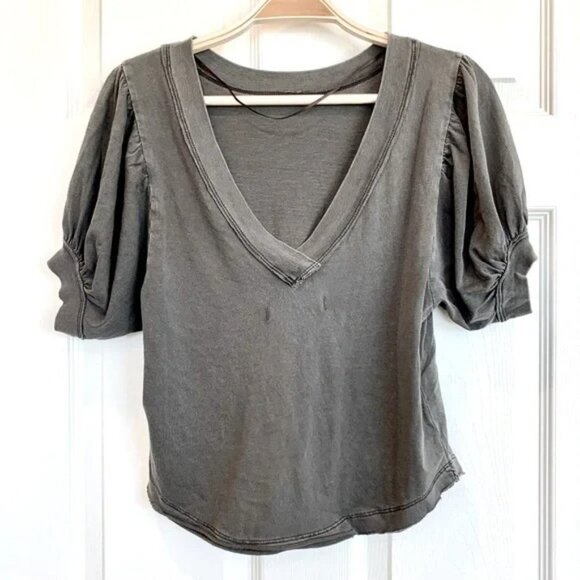 Free People Black Peony Puff-Sleeves Puff Shoulder Short Sleeves Tee T-Shirt Top - Picture 6 of 12